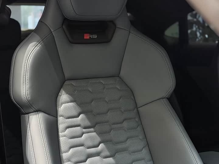 Фото 9 - Audi RS e-tron GT