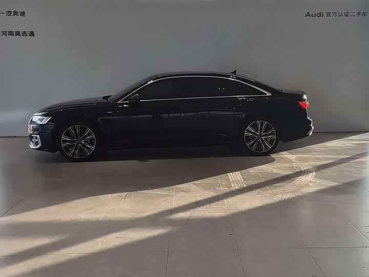 Фото 4 - Audi A6L