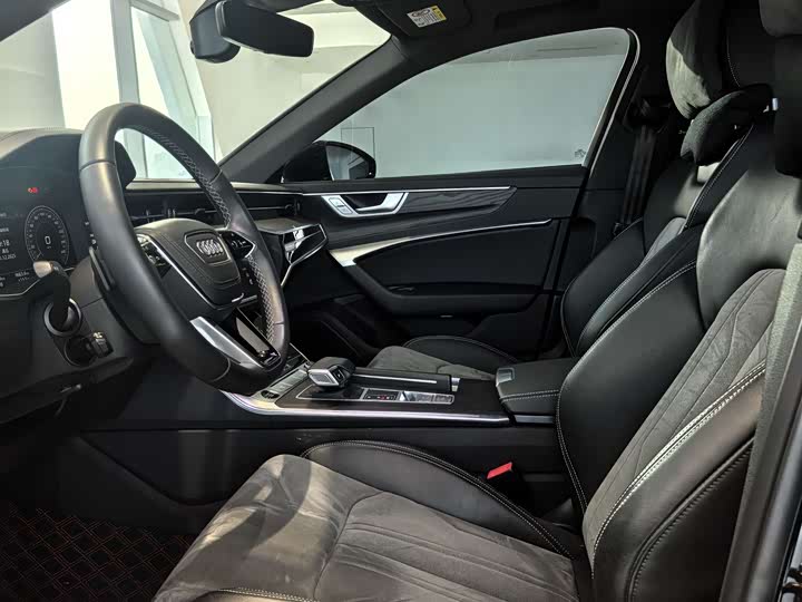 Фото 9 - Audi A6L