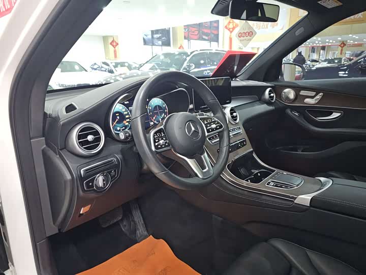 Фото 4 - Mercedes-Benz GLC-Class
