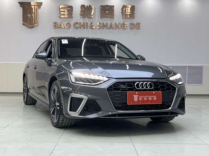 Фото 2 - Audi A4L