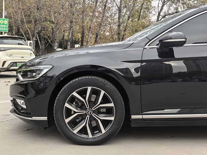 Фото 4 - Volkswagen Magotan