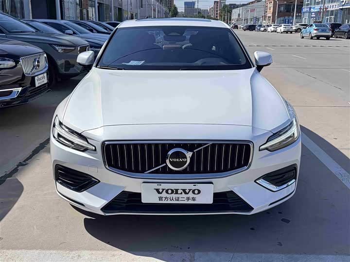 Фото 2 - Volvo S60