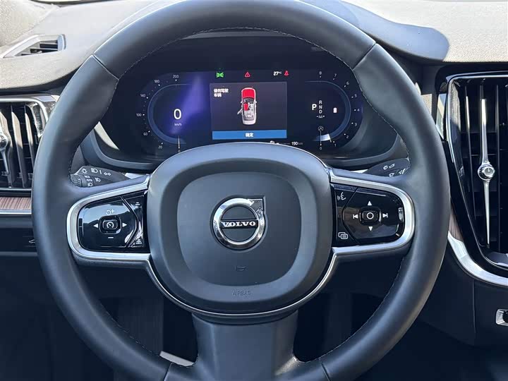 Фото 7 - Volvo S60