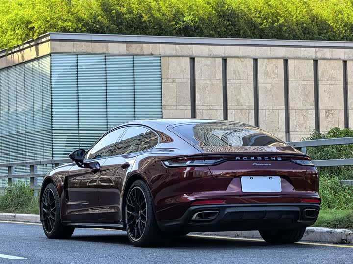 Фото 4 - Porsche Panamera