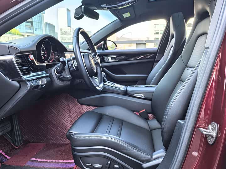 Фото 7 - Porsche Panamera