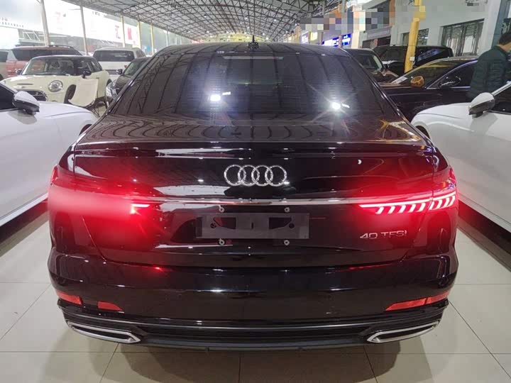 Фото 6 - Audi A6L