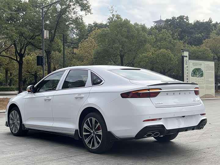 Photo 9 - Geely Preface