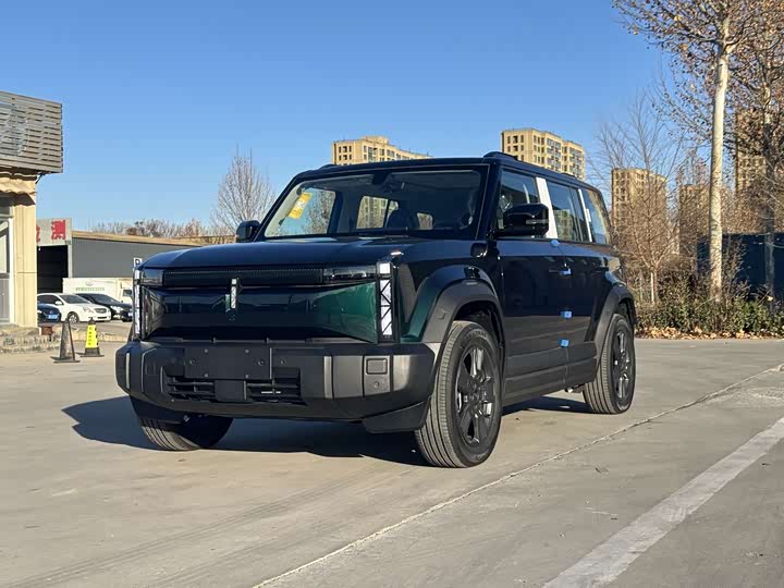 Фото 1 - Chery iCar 03