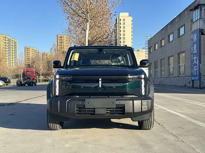 Фото 2 - Chery iCar 03