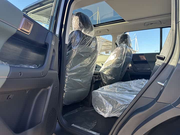 Фото 6 - Chery iCar 03