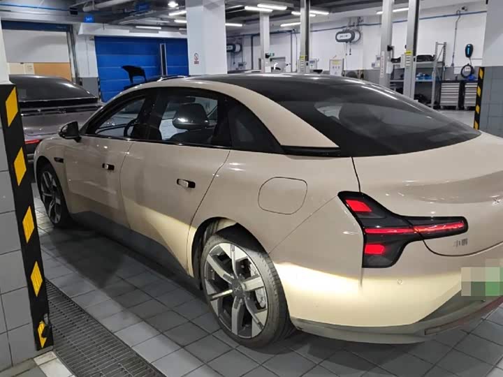 Фото 5 - XPeng Mona M03