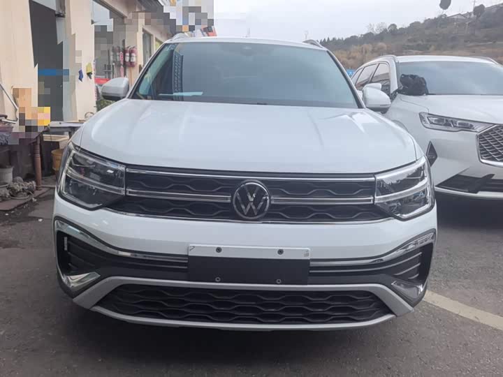 Фото 3 - Volkswagen Tharu