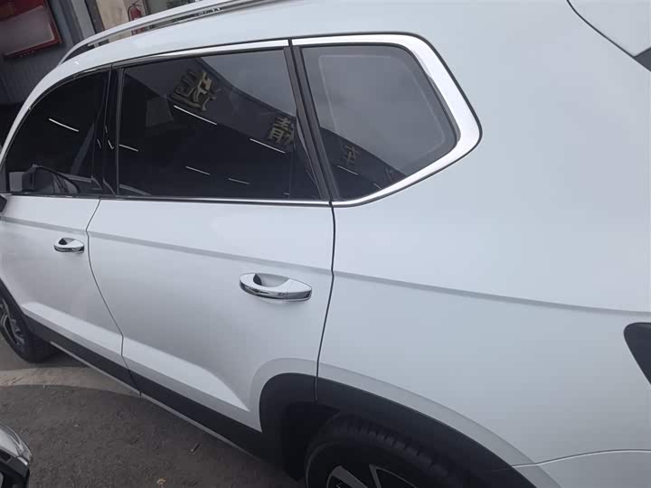 Фото 5 - Volkswagen Tharu