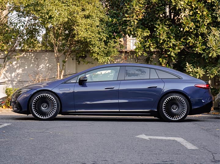 Фото 4 - Mercedes-Benz EQS AMG