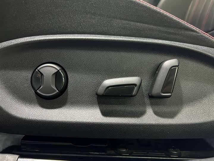 Фото 9 - Volkswagen Lamando L