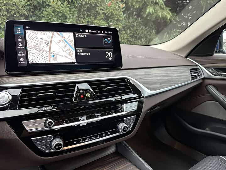 Фото 9 - BMW 5 Series Hybrid