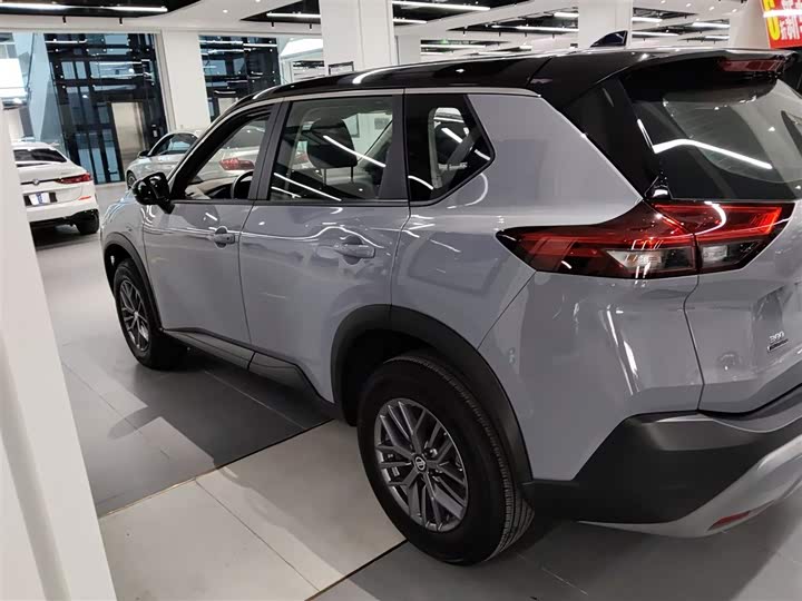 Фото 5 - Nissan X-Trail