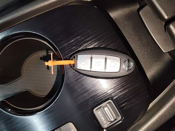 Фото 9 - Nissan X-Trail