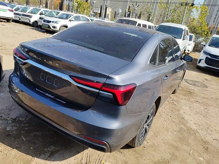 Фото 7 - Roewe i6 Max EV