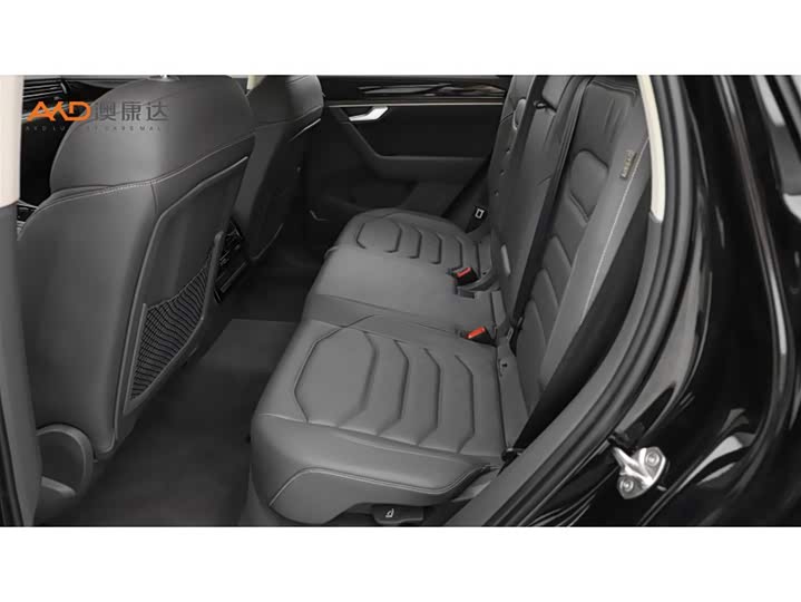 Фото 7 - Volkswagen Touareg