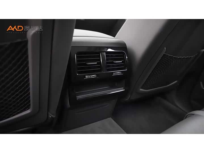 Фото 9 - Volkswagen Touareg