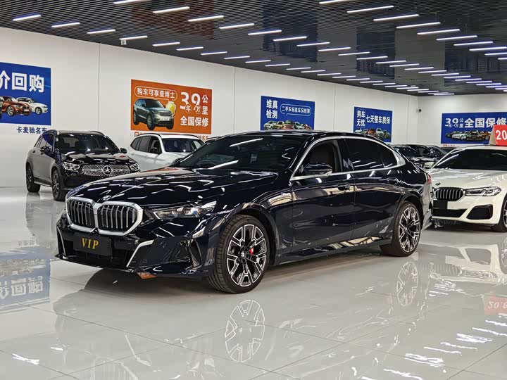 Фото 1 - BMW 5 Series