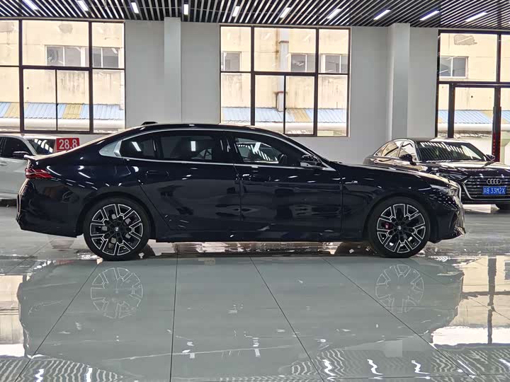 Фото 4 - BMW 5 Series