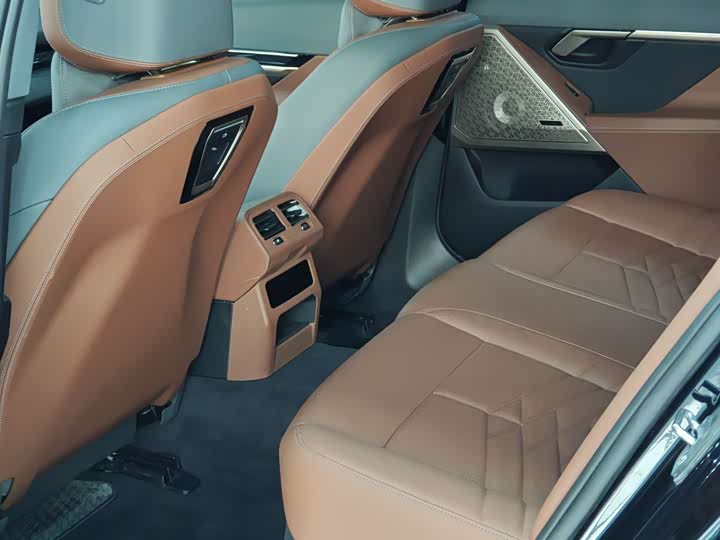 Фото 7 - BMW 5 Series