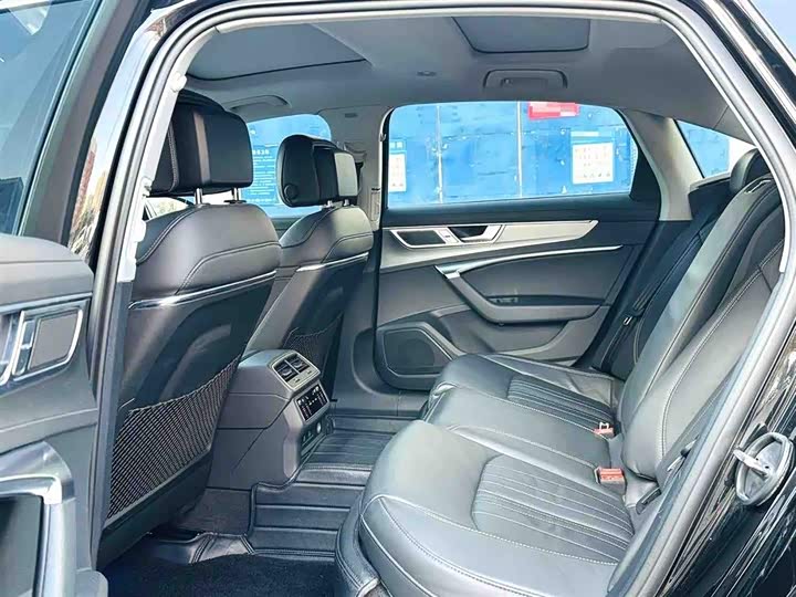 Фото 7 - Audi A6L