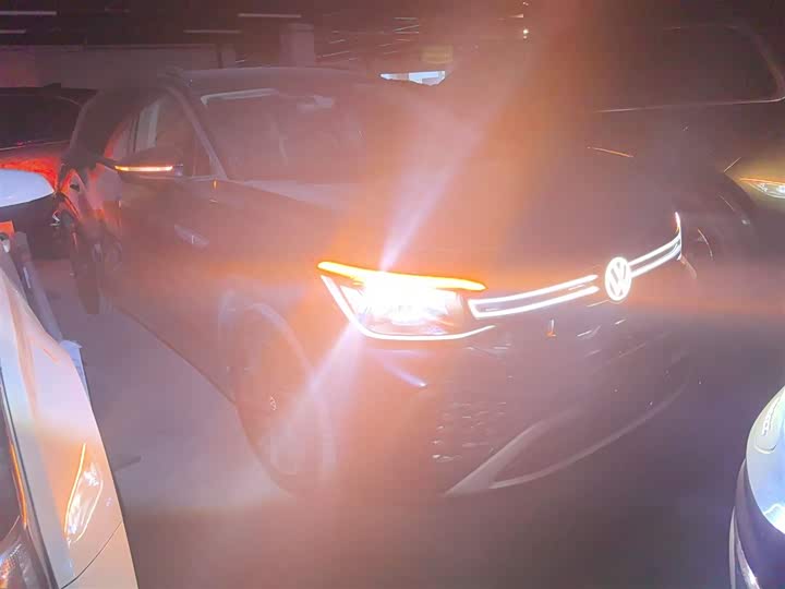 Фото 4 - Volkswagen ID.6 Crozz