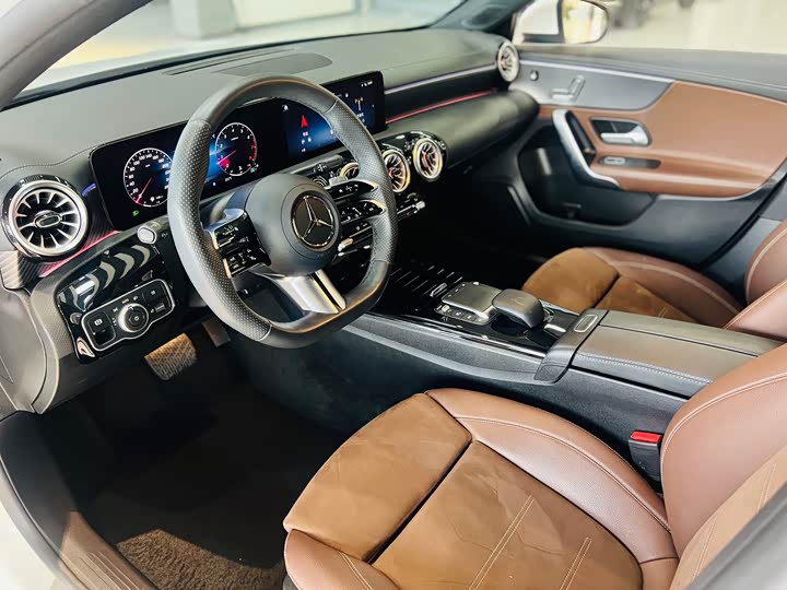 Фото 6 - Mercedes-Benz A-Class