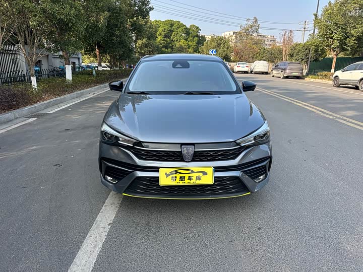 Фото 2 - Roewe i5