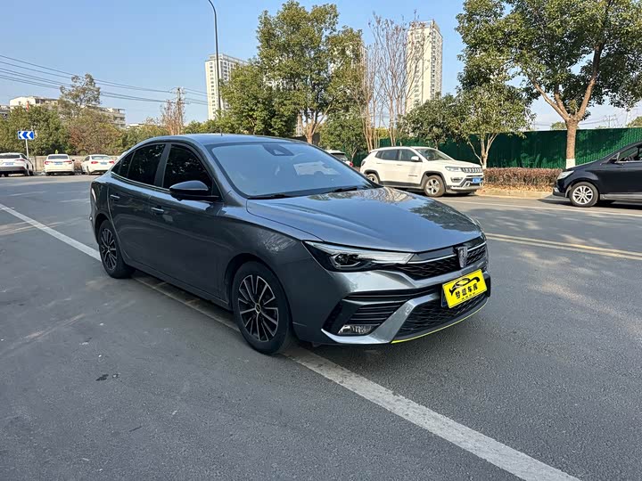 Фото 3 - Roewe i5