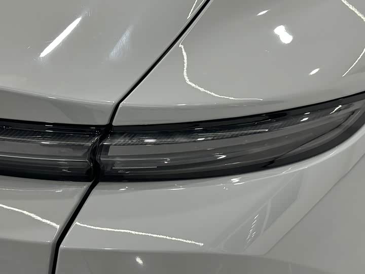 Фото 8 - Nio ET5