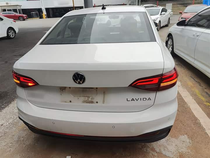 Фото 6 - Volkswagen Lavida