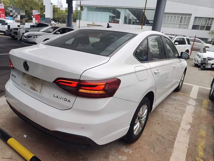 Фото 7 - Volkswagen Lavida