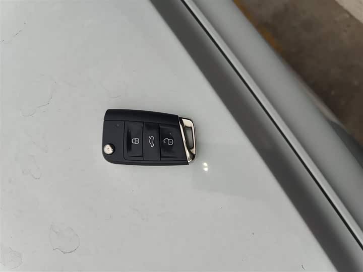 Фото 9 - Volkswagen Lavida