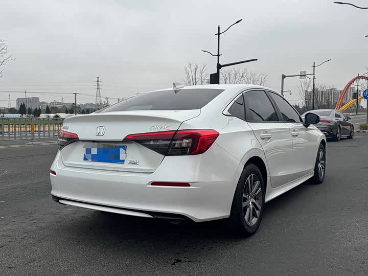 Фото 9 - Honda Civic