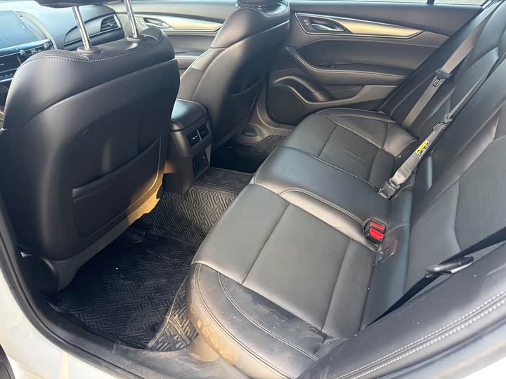 Фото 6 - Cadillac CT5