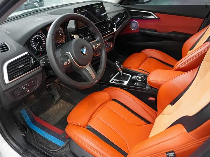 Фото 8 - BMW 1 Series