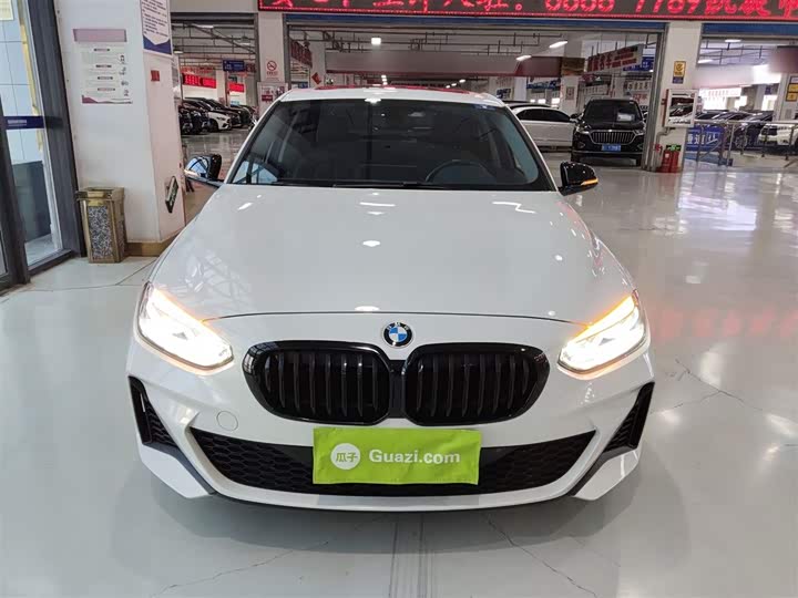 Фото 3 - BMW 1 Series