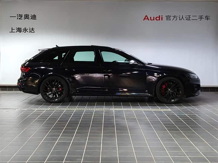 Фото 3 - Audi RS 4