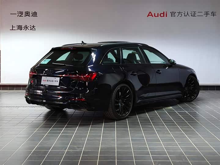 Фото 4 - Audi RS 4