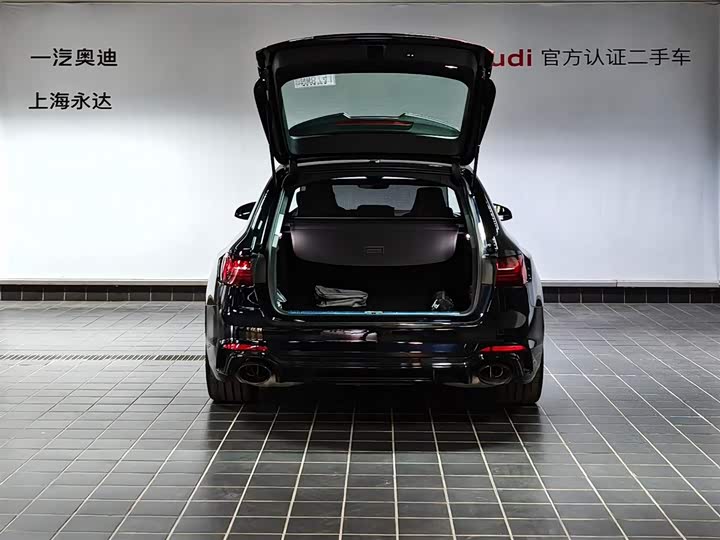 Фото 6 - Audi RS 4