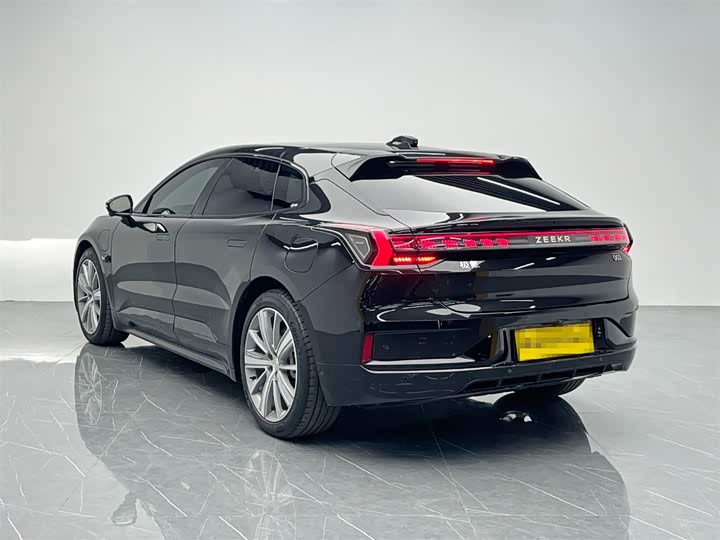 Фото 4 - Zeekr 001