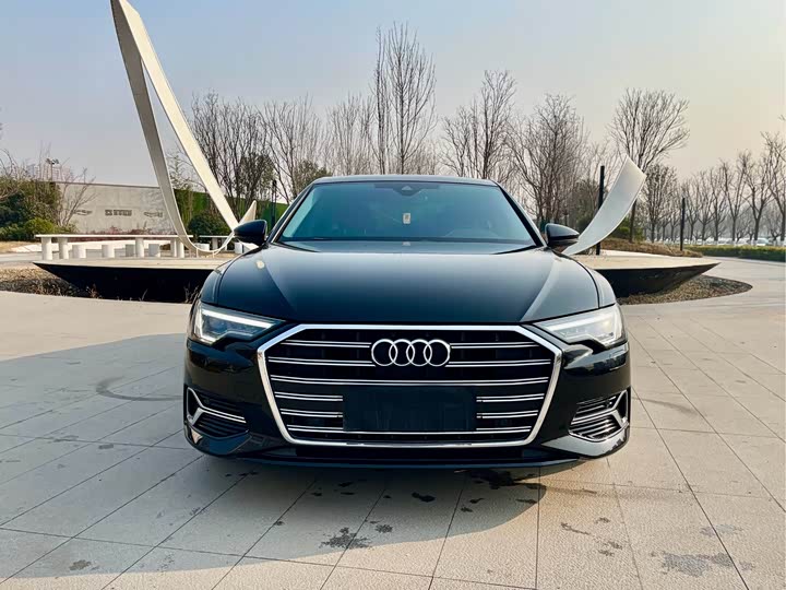 Фото 2 - Audi A6L