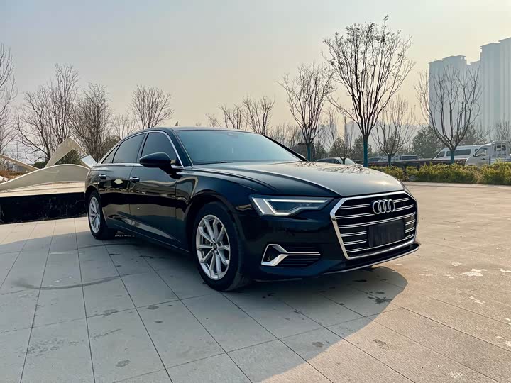 Фото 3 - Audi A6L