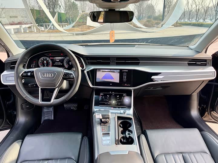 Фото 5 - Audi A6L