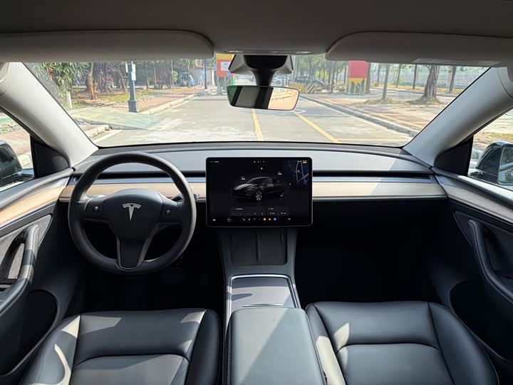 Фото 5 - Tesla Model Y